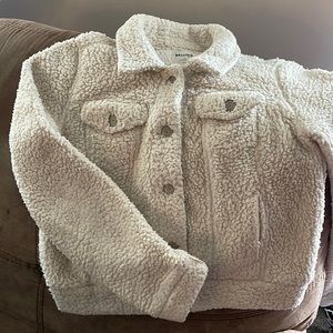 Super cute Mudd Fleece jacket size 12.  Great Condition.